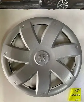 Peugeot 107 R15 wheel hub/cap/trim 426020H050