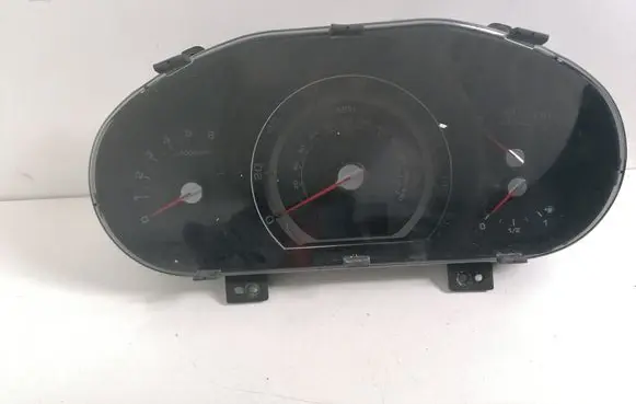 KIA Sportage Speedometer (instrument cluster) 940013U195