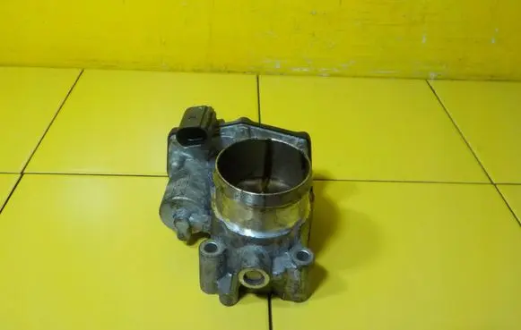 Ford Kuga II Throttle body valve DS7G9F991BB M8MA