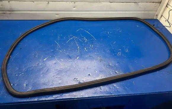 Audi A4 S4 B8 8K Front door rubber seal 8K0831721E