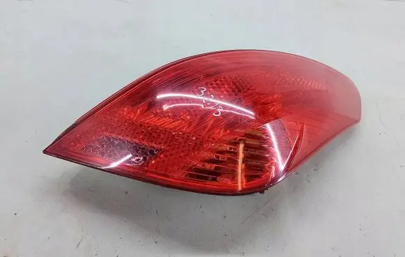 Peugeot 308 Rear/tail lights 9680425680