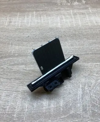 Nissan Pulsar Heater blower motor/fan resistor 271503S810 3C6703919