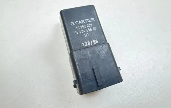 Citroen C4 I Glow plug pre-heat relay 9640469680 51252002