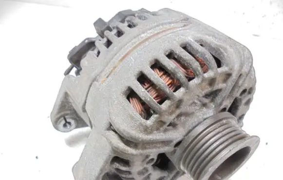 Opel Corsa C Generator/alternator 13143128