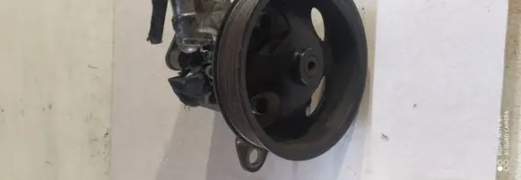 Nissan X-Trail T30 Power steering pump 8H305