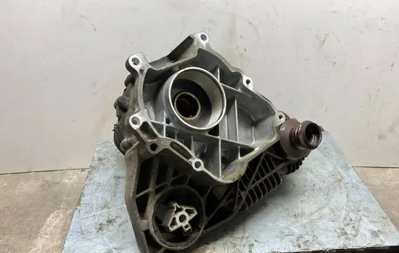 Gearbox transfer box case