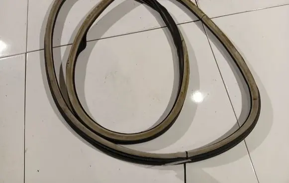 Citroen C5 Rubber seal front coupe door