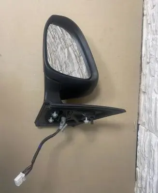 Toyota Auris E180 Front door electric wing mirror 026983