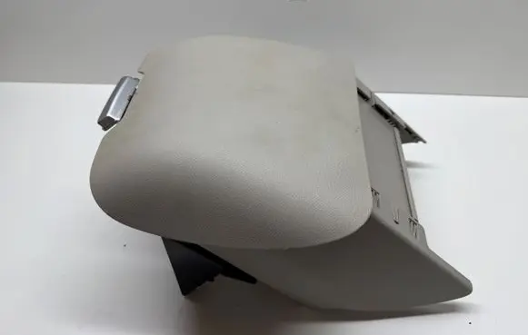 Chrysler Pacifica Glove box 5091163 618681 3050781