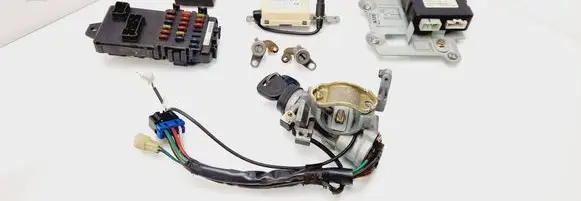 KIA Carnival Engine ECU kit and lock set 0K55A18701A 0K55267720 0K55A677R0B