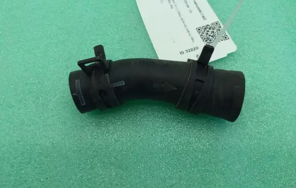 Porsche Panamera (970) Engine coolant pipe/hose 97057258100