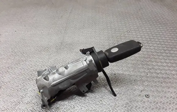 Volkswagen Touran I Ignition lock 1K0905851B