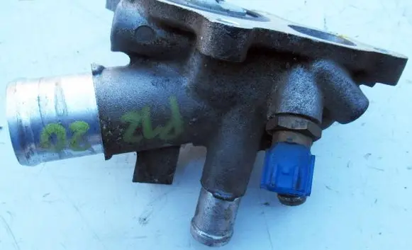 Nissan Primera Thermostat housing 