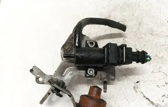 Nissan Qashqai Turbo solenoid valve 8200762597