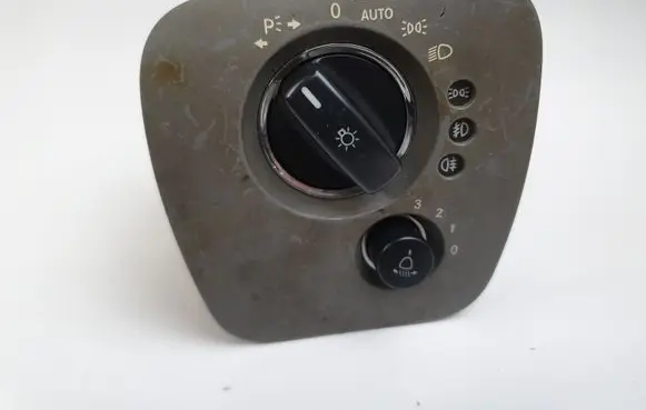 Mercedes-Benz CLS C219 Light switch A2195450604