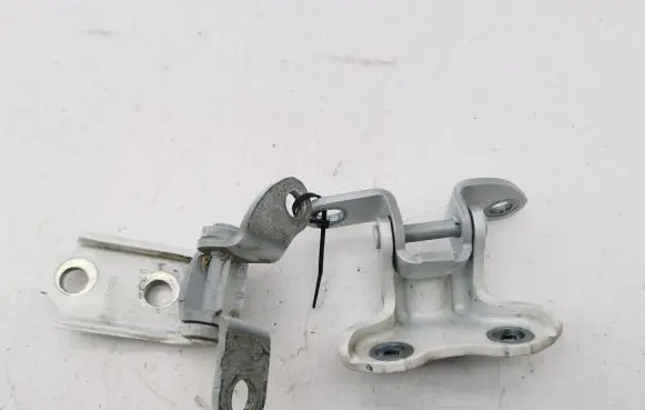 Toyota Corolla E210 E21 Rear door hinge set 04420