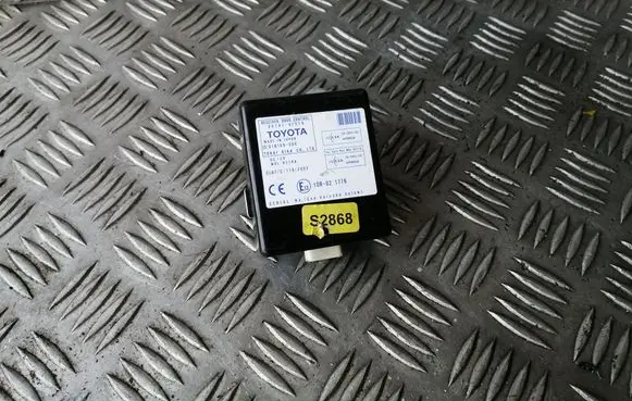 Toyota Corolla Verso AR10 Door control unit/module 897410F010 61B168000