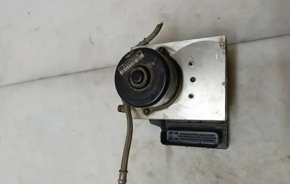 Volkswagen Golf IV ABS Pump 1C0907379 3X6247 10094703073