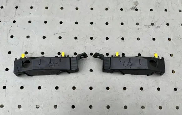 Hyundai Ioniq Front bumper mounting bracket