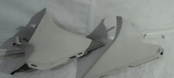 Ford Focus (C) pillar trim
