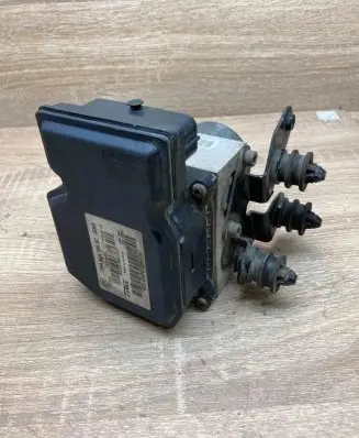 Volkswagen PASSAT B7 ABS Pump 3AA614109AC 17654043