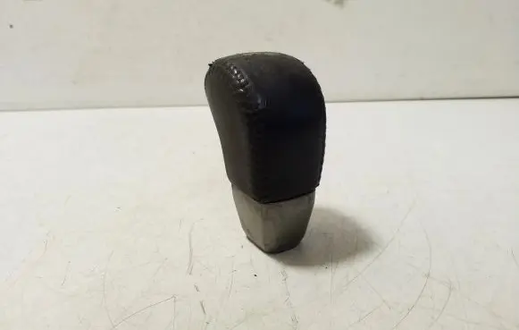 Mitsubishi Pajero Gear lever shifter trim leather/knob 