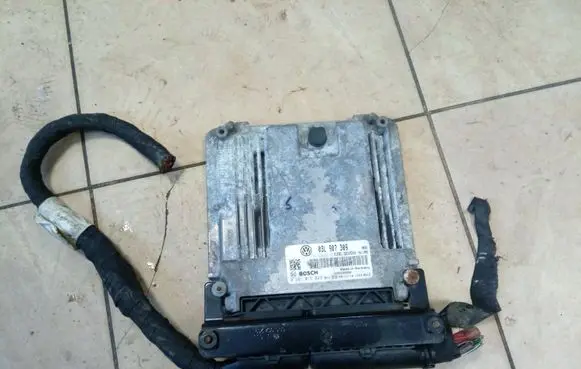 Volkswagen PASSAT B6 Engine control unit/module 03L907309 0281015029