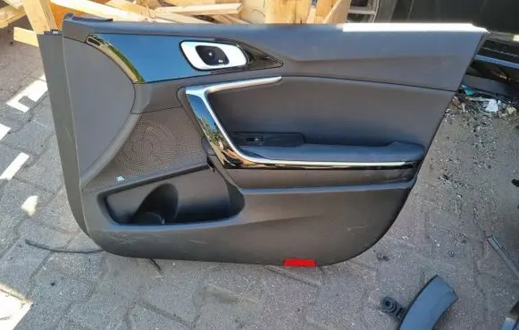 KIA Xceed Front door card panel trim