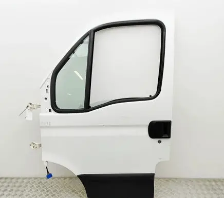 Iveco Daily 5th gen Front door