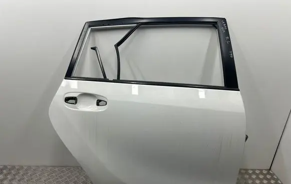 Toyota Verso Rear door 