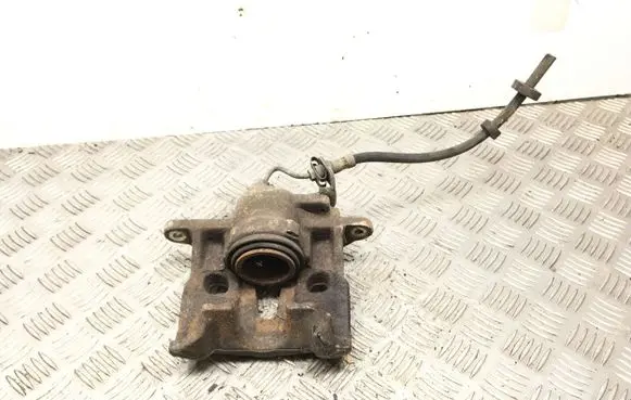 Volkswagen Multivan T4 Front brake caliper