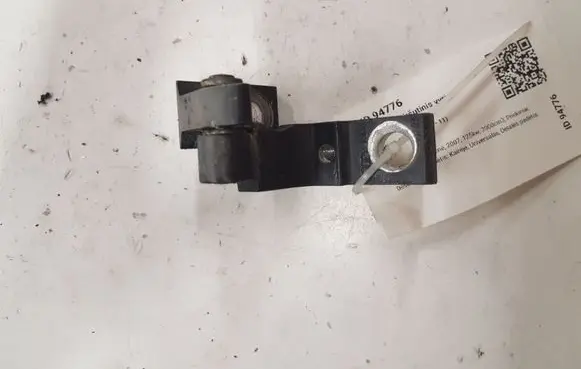 Front door upper hinge