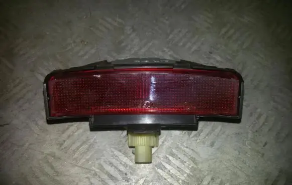 Nissan Primera Third/center stoplight 270275