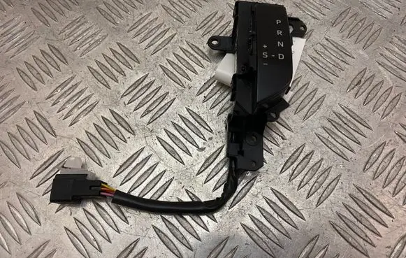 Toyota RAV 4 (XA50) Gear shift selector indicator 76L816LH