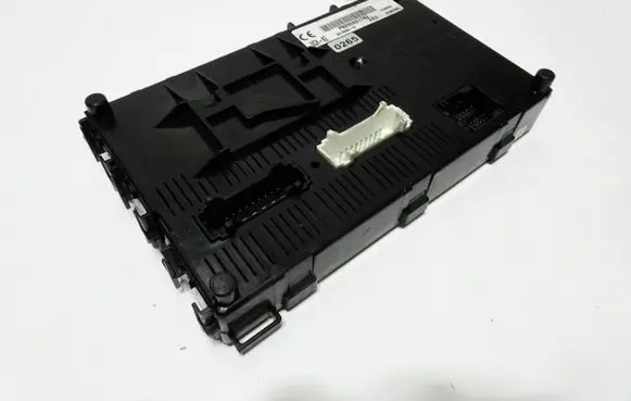 Renault Clio II BSM Control unit P8200621762 281180842A 12138422