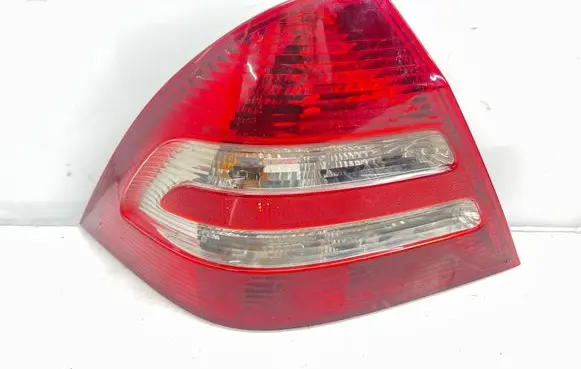 Mercedes-Benz C W203 Rear/tail lights 2038201964