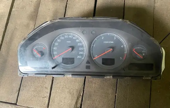 Volvo S80 Speedometer (instrument cluster) 9472452