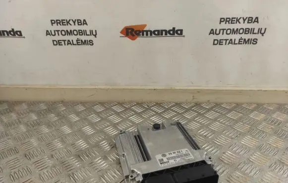 Volkswagen Transporter - Caravelle T5 Engine control unit/module 070997016K 0281014048
