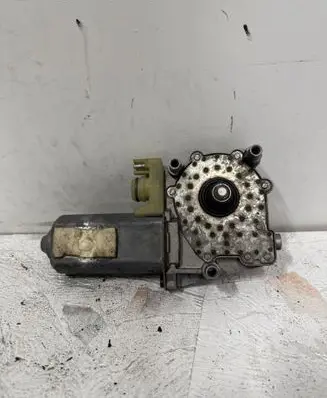 Mercedes-Benz S W140 Rear door window regulator motor 0130821502 185796000