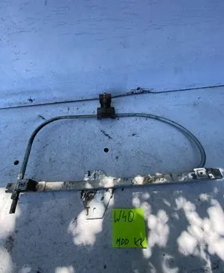 Renault Clio I Rear door manual window regulator 