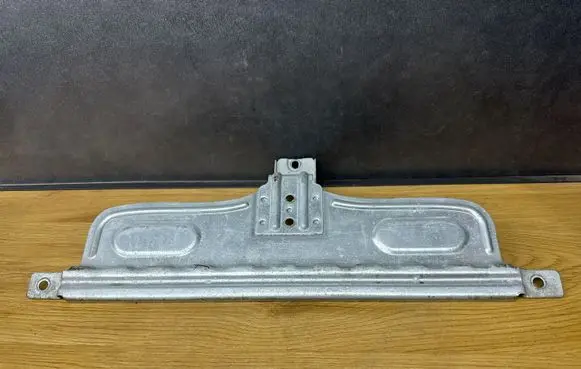 Volvo XC90 Battery bracket 8697005