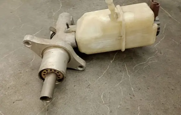 Citroen C5 Brake fluid reservoir 9646980980