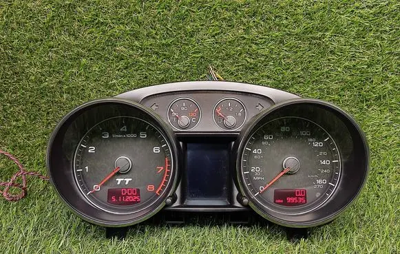 Audi TT TTS Mk2 Speedometer (instrument cluster) 8J0920980E 76010138 00101301221