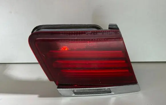BMW 7 F01 F02 F03 F04 Tailgate rear/tail lights 7300271