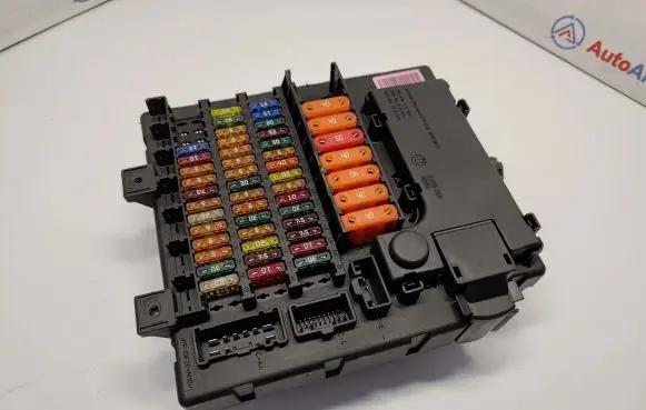 BMW Z4 E85 E86 Fuse module 6978265 61148384629