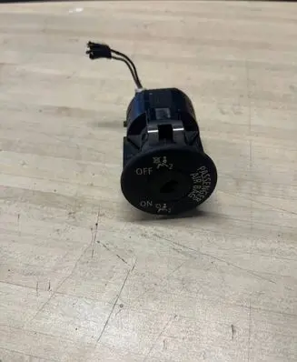 Mini One - Cooper Coupe R56 Passenger airbag on/off switch 6974643 61316974643