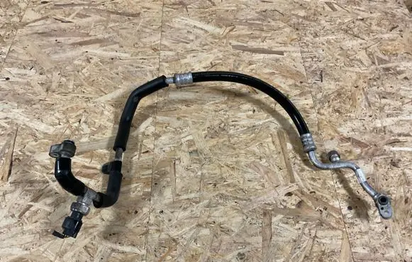 Subaru Legacy Air conditioning (A/C) pipe/hose 