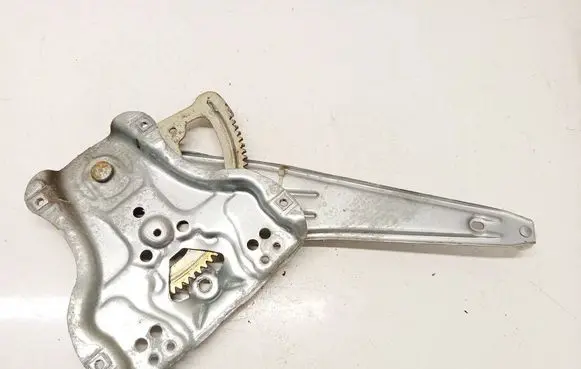 Toyota Avensis T250 Sliding door window regulator with motor 