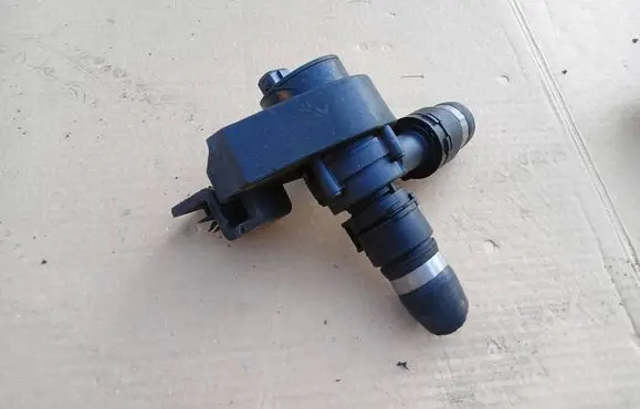 BMW 5 E60 E61 Electric auxiliary coolant/water pump 70207801 6917700 266908F101