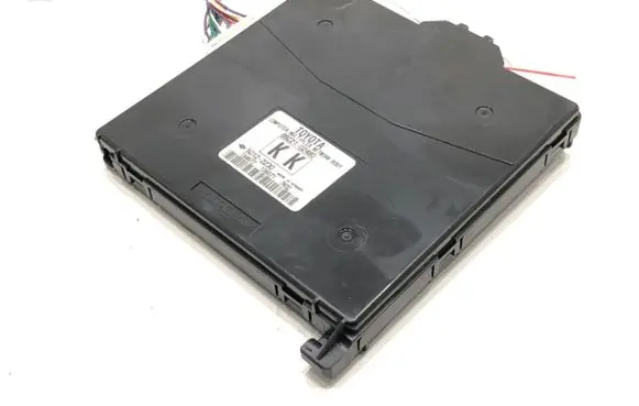 Toyota Auris E180 Other control units/modules 89221-02480
